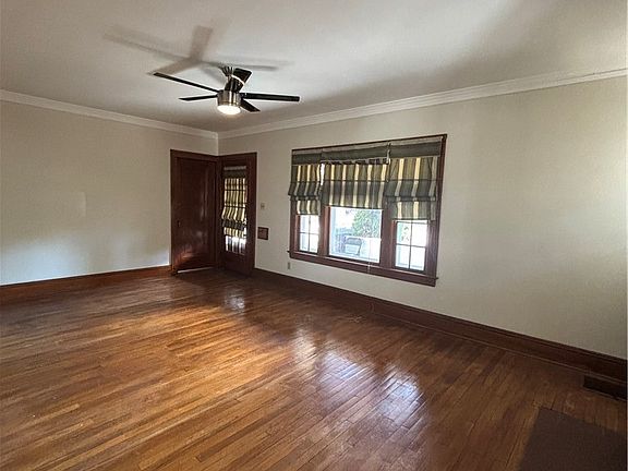 5th image of 18309 Edgerton Rd