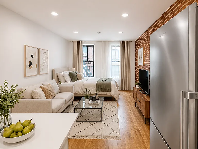 75 Pineapple St #5D — Photo 1