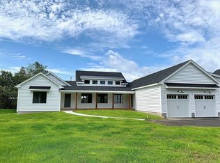 162 Martins Pond Rd, Groton, MA 01450