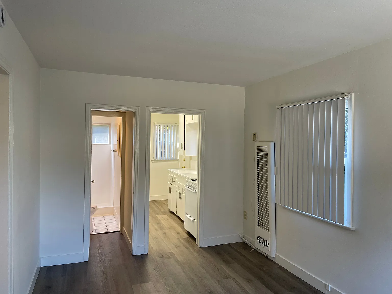 1 bed, 400 sqft, $1,495 — Photo 3
