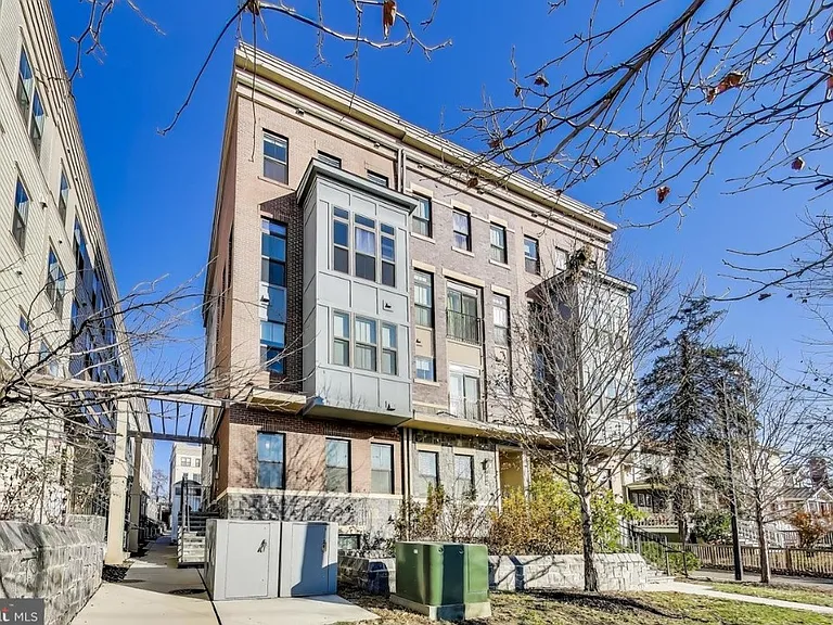 915 Elder St NW #C — Photo 20