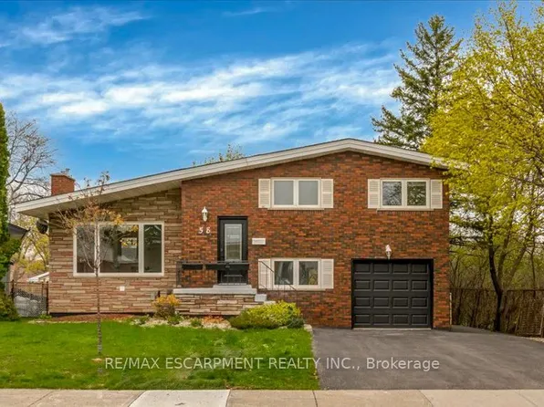58 Columbia Dr, Hamilton, ON L9C 3Y2