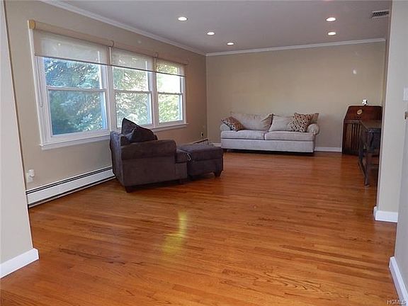 3rd image of 29 Radnor Ave