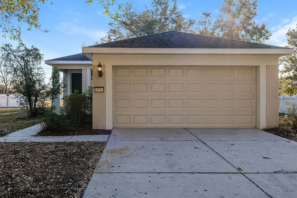 3 bed, 2.0 bath, 1460 sqft, $1,920 — Photo 1