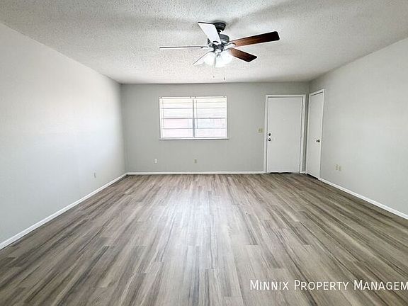 3rd image of 2409 W 19th St APT B