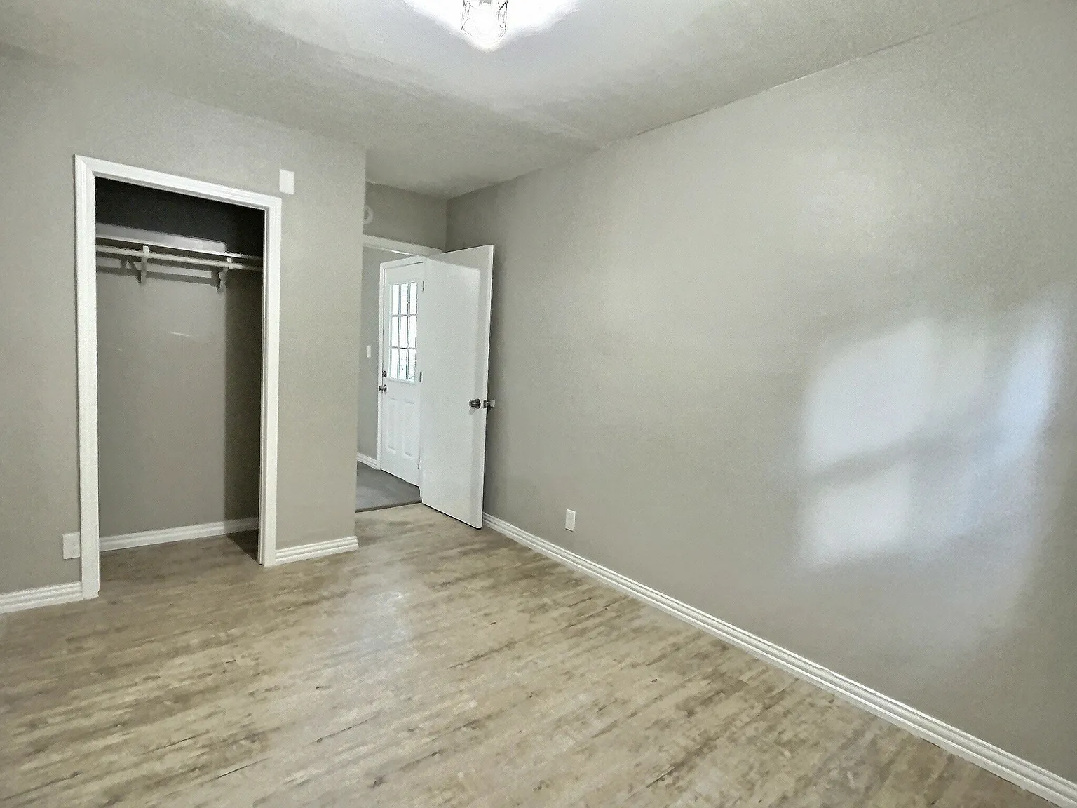 2 bed, 800 sqft, $965 — Photo 3
