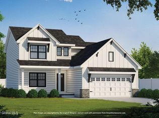 13 Buff Rd, Saratoga Springs, NY 12866