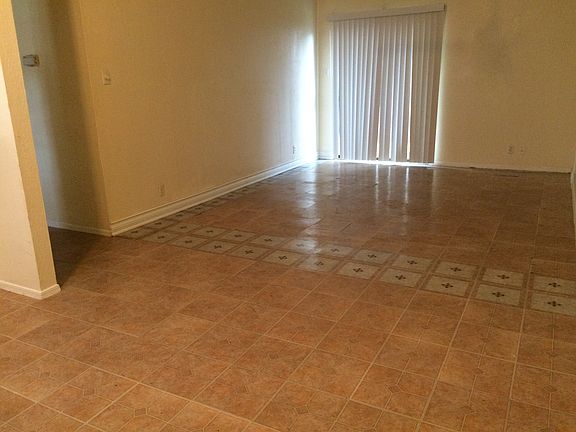 3rd image of 218 Bexar Dr