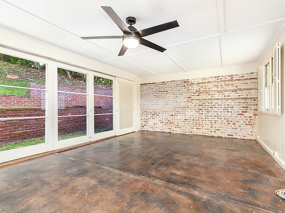 2nd image of 3310 Tantalus Dr Unit B