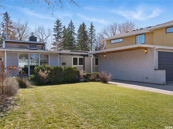 320 Lake CRESCENT, Saskatoon, SK S7H 3A2
