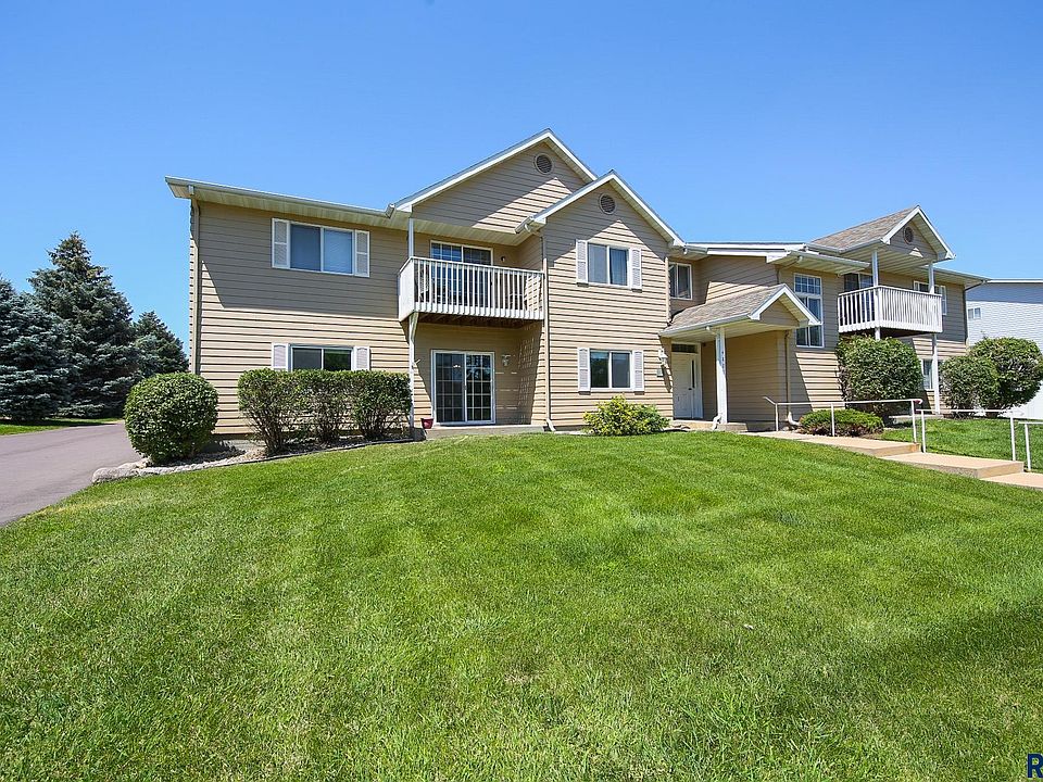 1st image of 4801 S Oxbow Ave #101