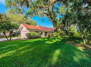 5717 Renzo Ln, Sarasota, FL 34243