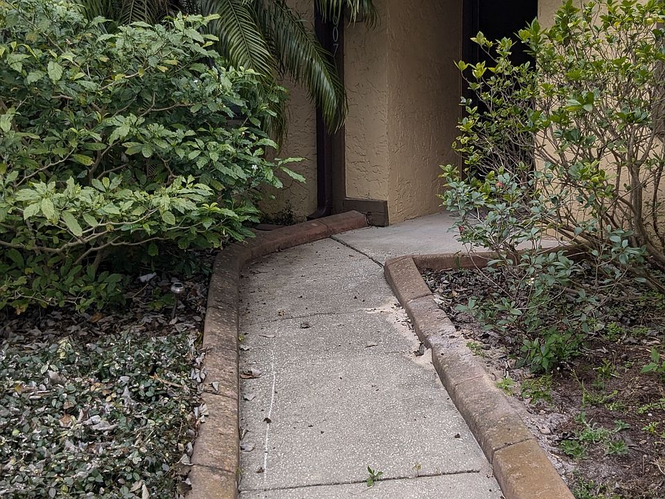 1st image of 8607 Deermoss Way E