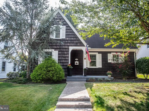 124 Maple Ave, Hershey, PA 17033