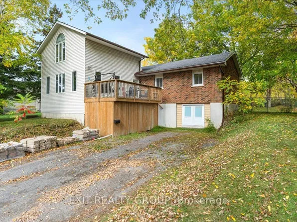 44 Hillcrest Dr, Quinte West, ON K8V 5P4