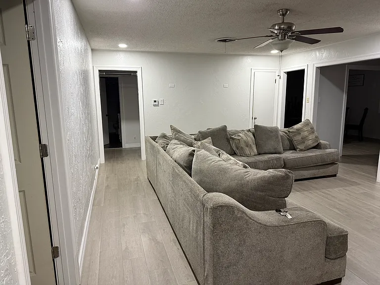 5000 Foster Ave — Photo 2