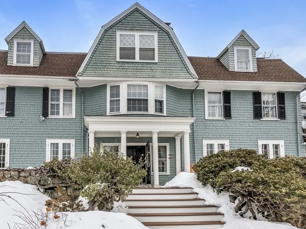 852 Hale St, Beverly, MA 01915