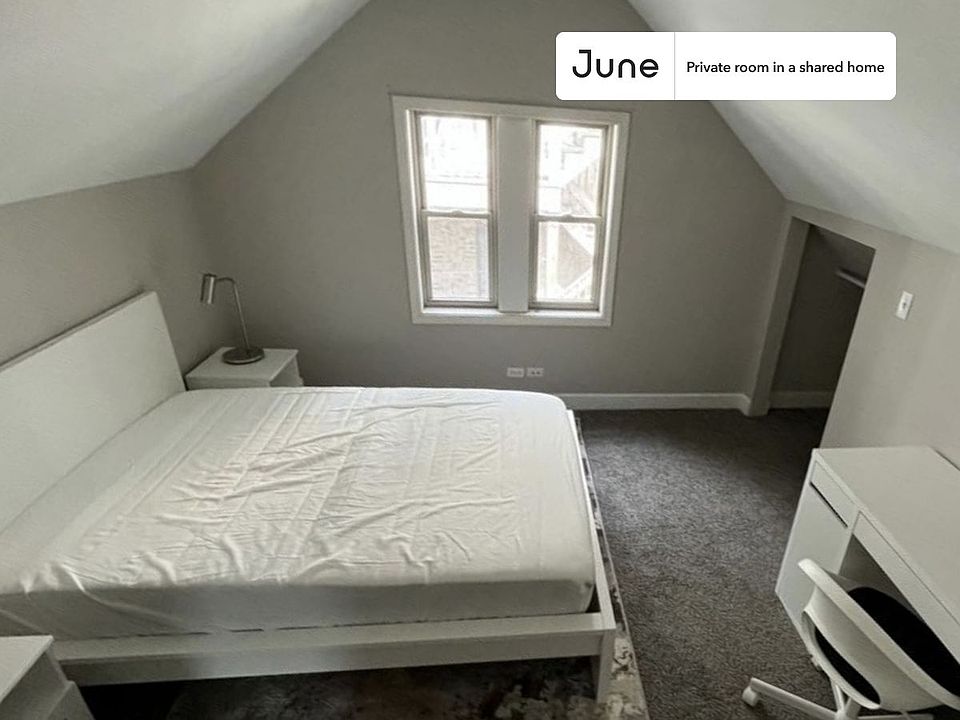 1st image of 1847 W Armitage Ave #D