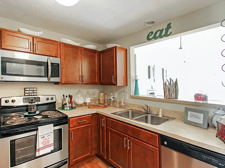 Sanctuary Grove Luxury Apartments — Photo 4