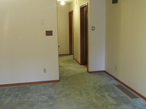 3rd image of 26 Clinton St
