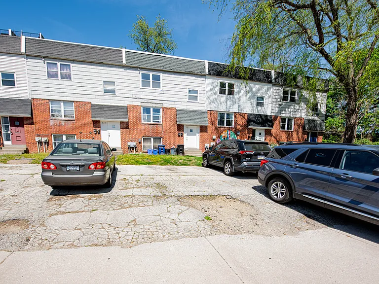 330 Hermitage St #2 — Photo 4