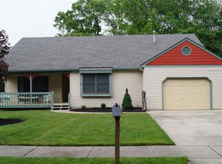 8 Shadbush Ln, Cape May, NJ 08204