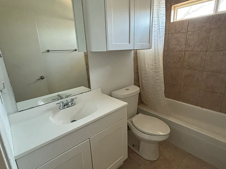 2816 Rutgers Cir — Photo 9