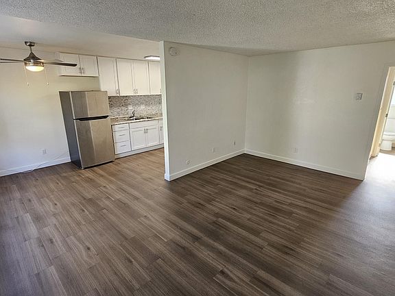 1 Bedroom 1 Bathroom - Living Rm