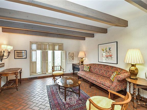 3rd image of 2620 Snowberry Ln