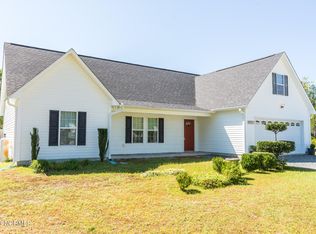 198 Folkstone Rd, Holly Ridge, NC 28445