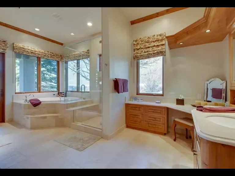 303 Wall St — Photo 14