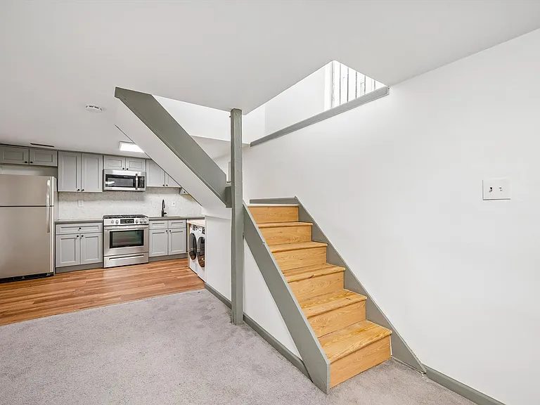 2034 Mount Vernon St #11RR — Photo 6