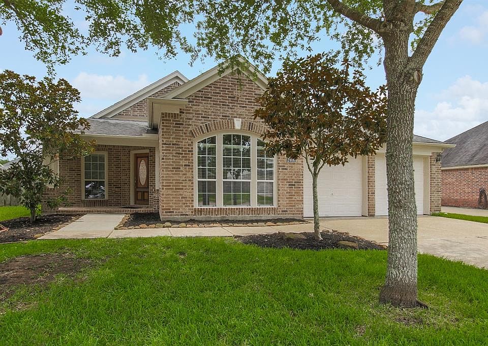 1st image of 2406 Hidden Park Ct