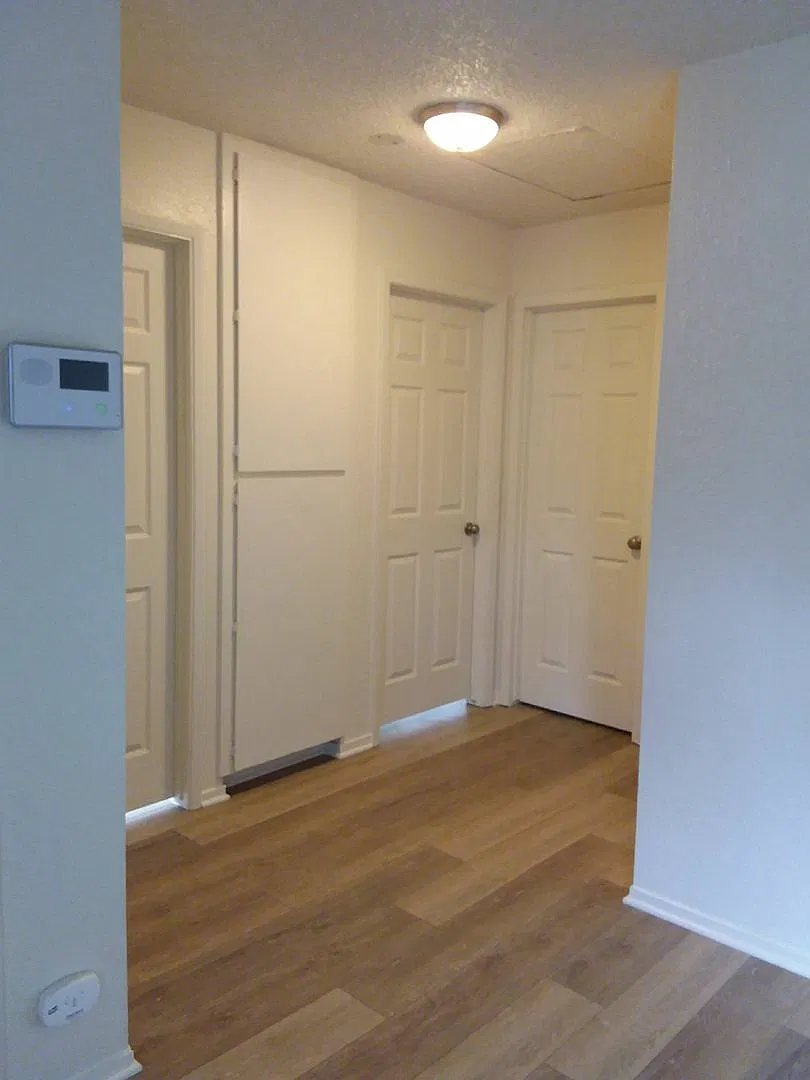 812 Los Reyes — Photo 4