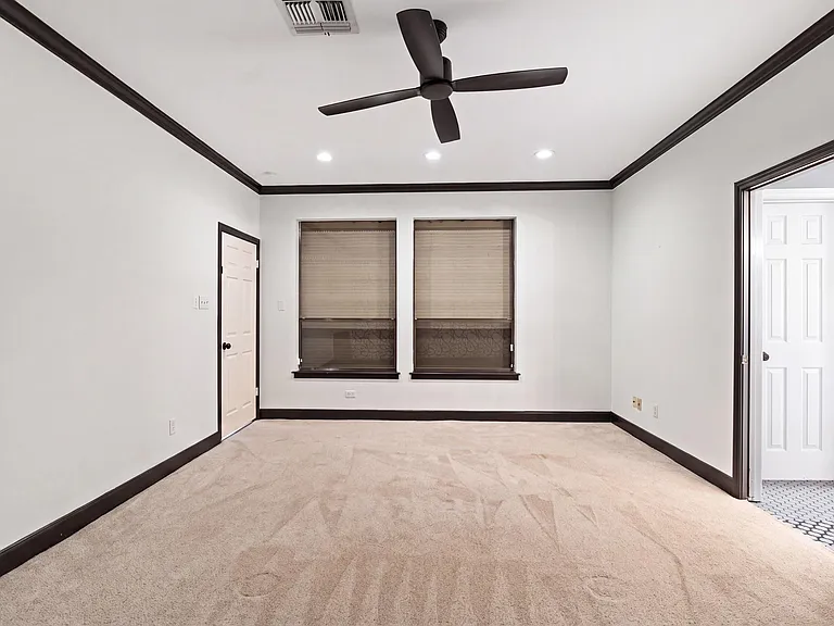 230 Lakeside Blvd — Photo 27