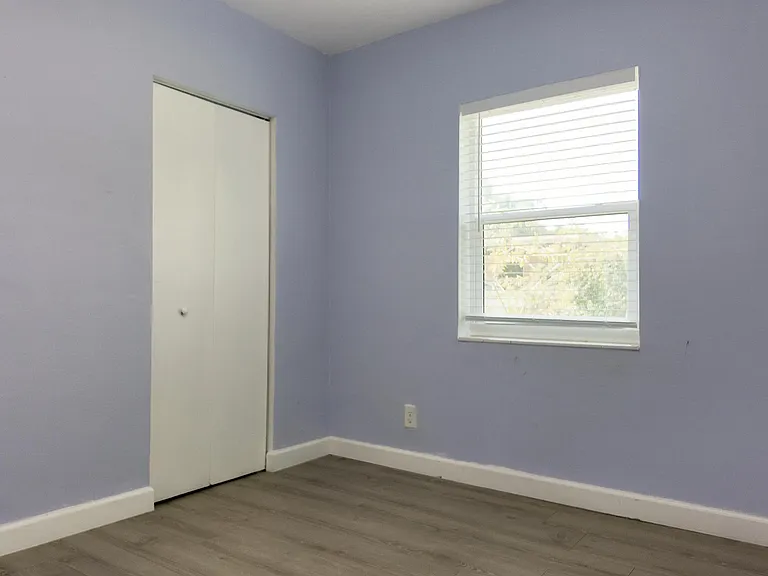 720 S 11th St — Photo 14