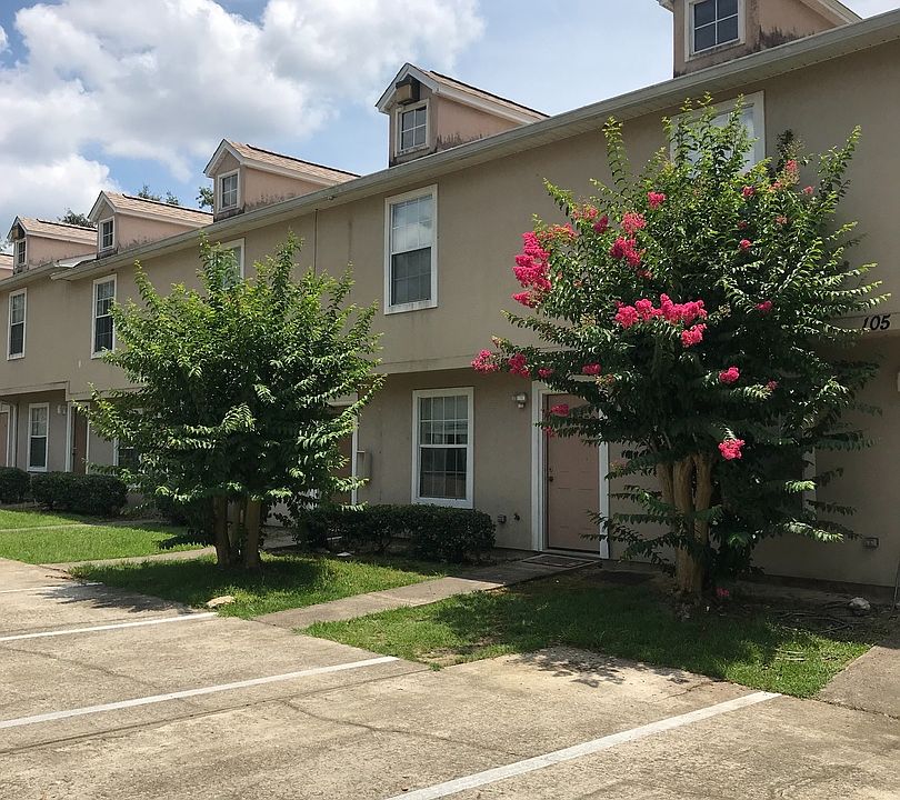 1st image of 105 Valencia Dr APT D