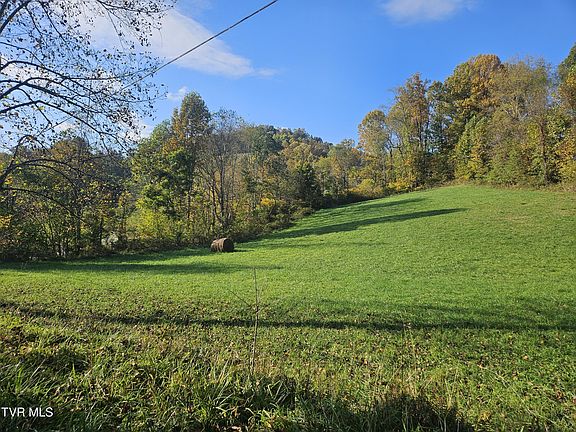 4th image of 1182 Sunny Point Rd