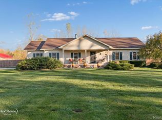 7010 Oakville Waltz Rd, Carleton, MI 48117