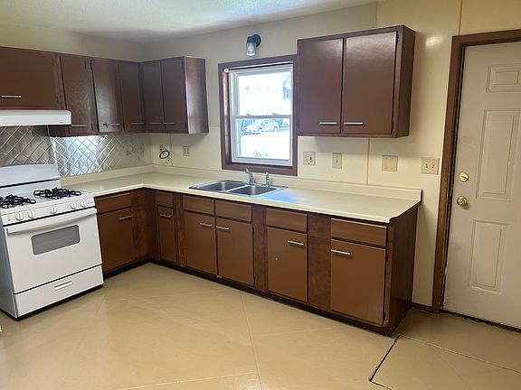 3rd image of 1309 Washington St #2