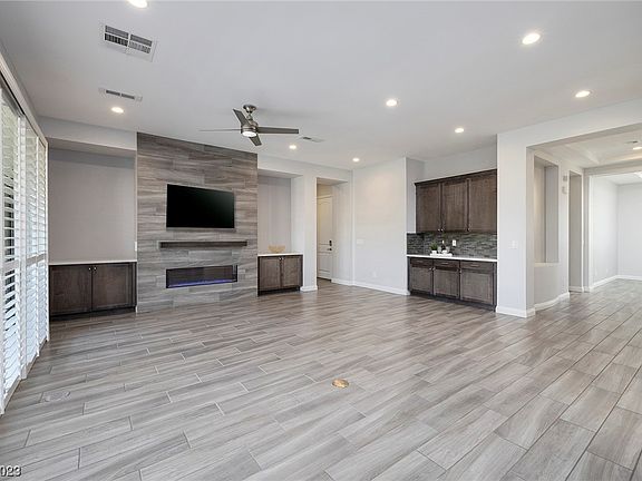 4th image of 6812 Ivory Sage St