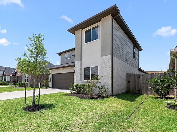 2nd image of 5058 Pine Haven Ln