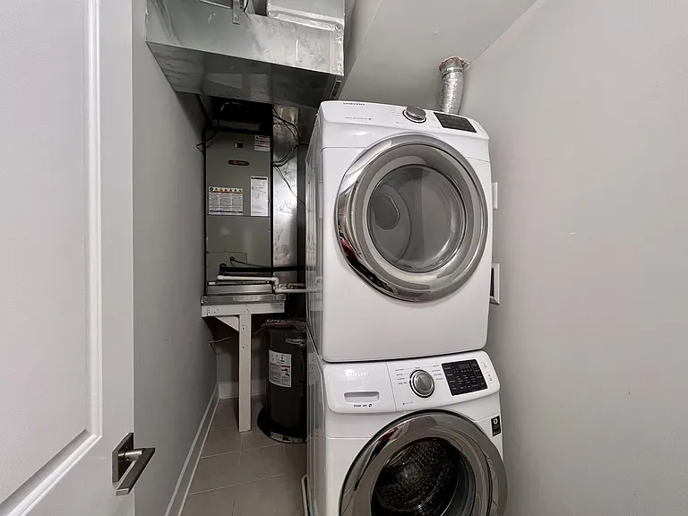 340 Adams St NE #302 — Photo 13