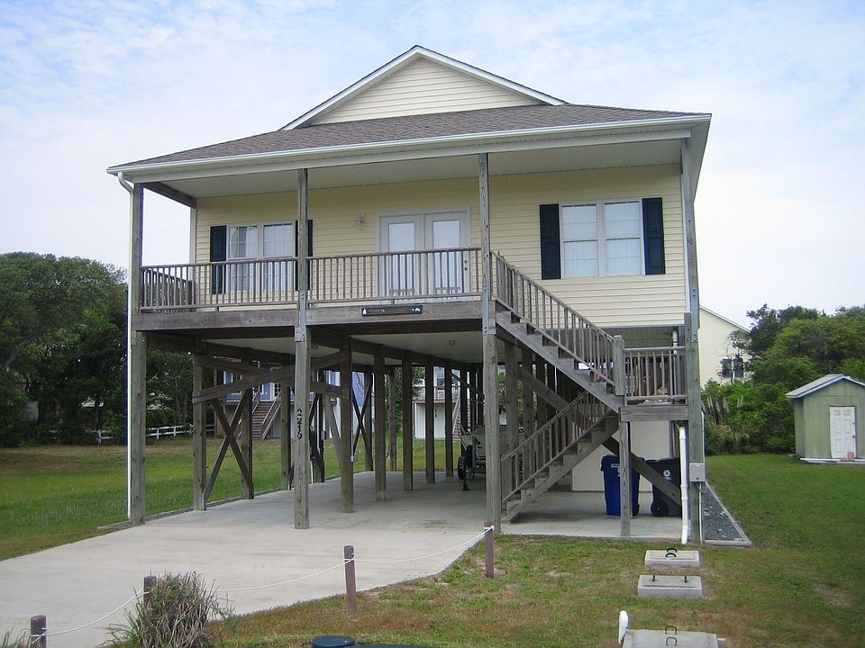 Great Beach House on Oak Island