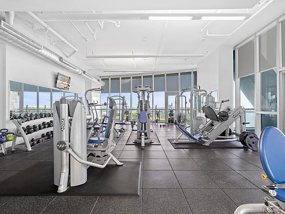 3rd image of 88 S Biscayne Blvd Floor 5002