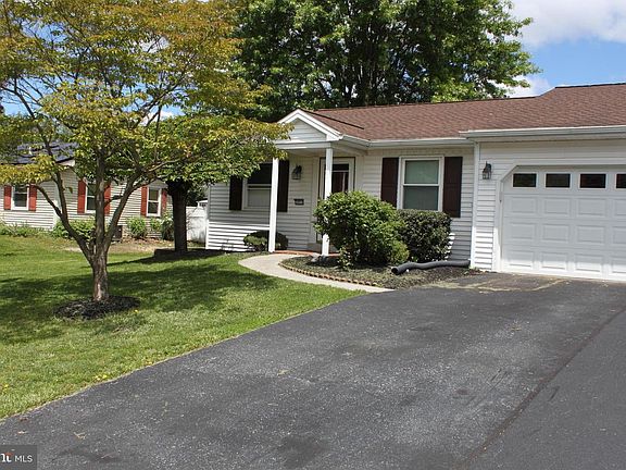 5th image of 2021 Brentwood Dr