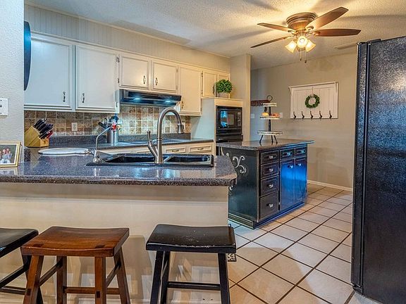 4th image of 3305 Durant Dr