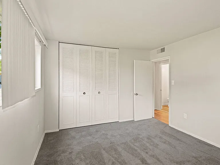 Laurel Pines — Photo 11