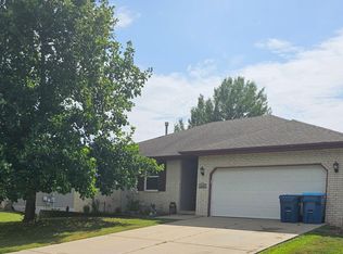 5339 S Cloverdale Ln, Battlefield, MO 65619