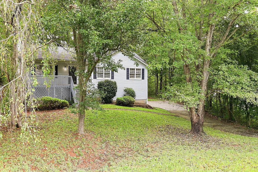 3 bed, 2.0 bath, 1364 sqft, $1,785 — Photo 4